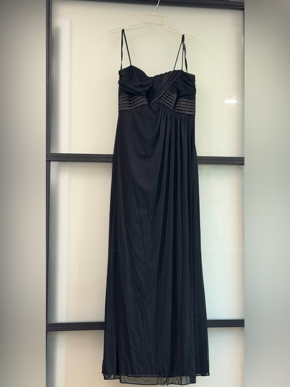 Onyx Nite Black Pleated Formal Prom Maxi Gown Size 10